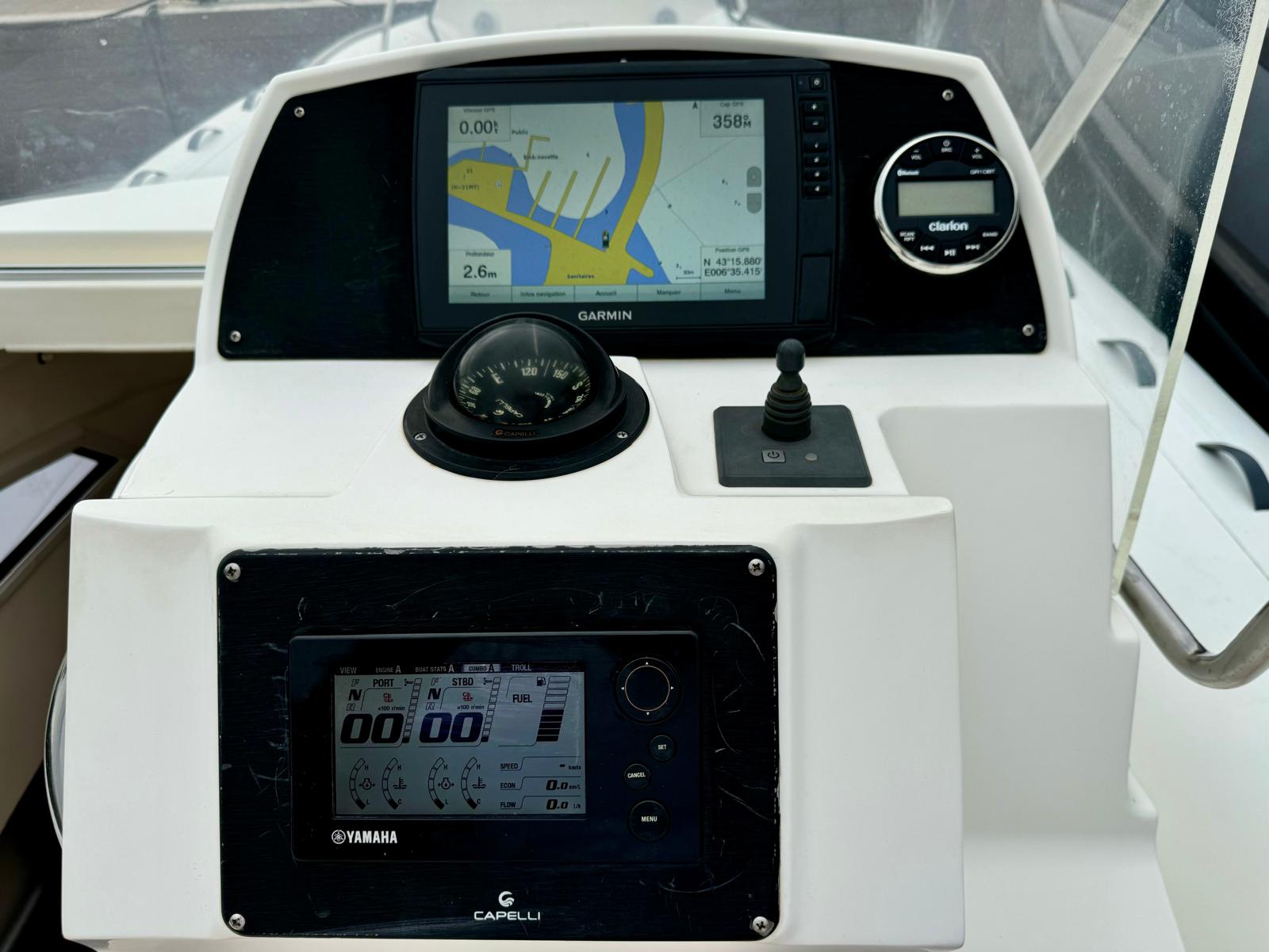 Capelli Tempest 1000 vue mer